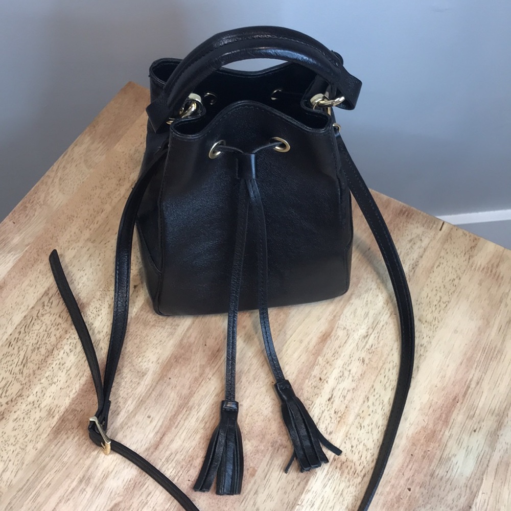⭐️ DIVINA FIRENZE Italian Leather Mini Bucket Bag